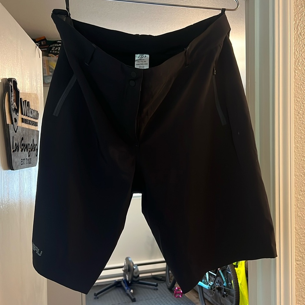 Garneau mountain biking shorts (with stays) worn once